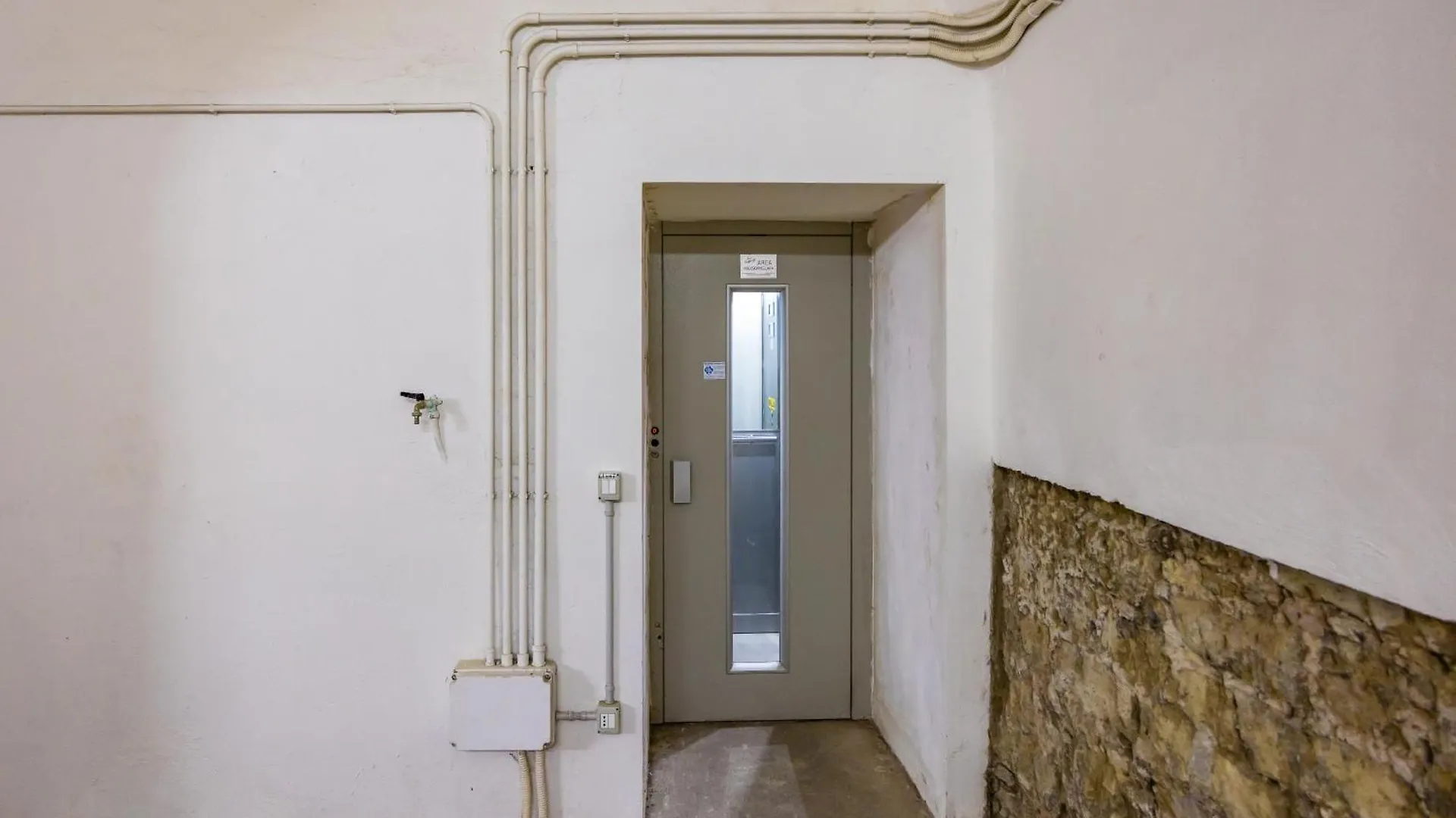 La Terrazza Nel Centro Di Napoli Con Parcheggio Privato Lejlighed