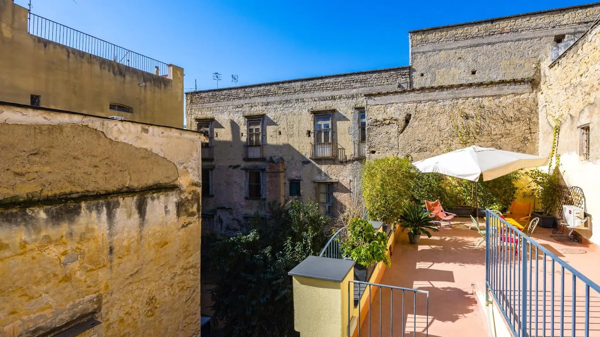 La Terrazza Nel Centro Di Napoli Con Parcheggio Privato Lejlighed Italien