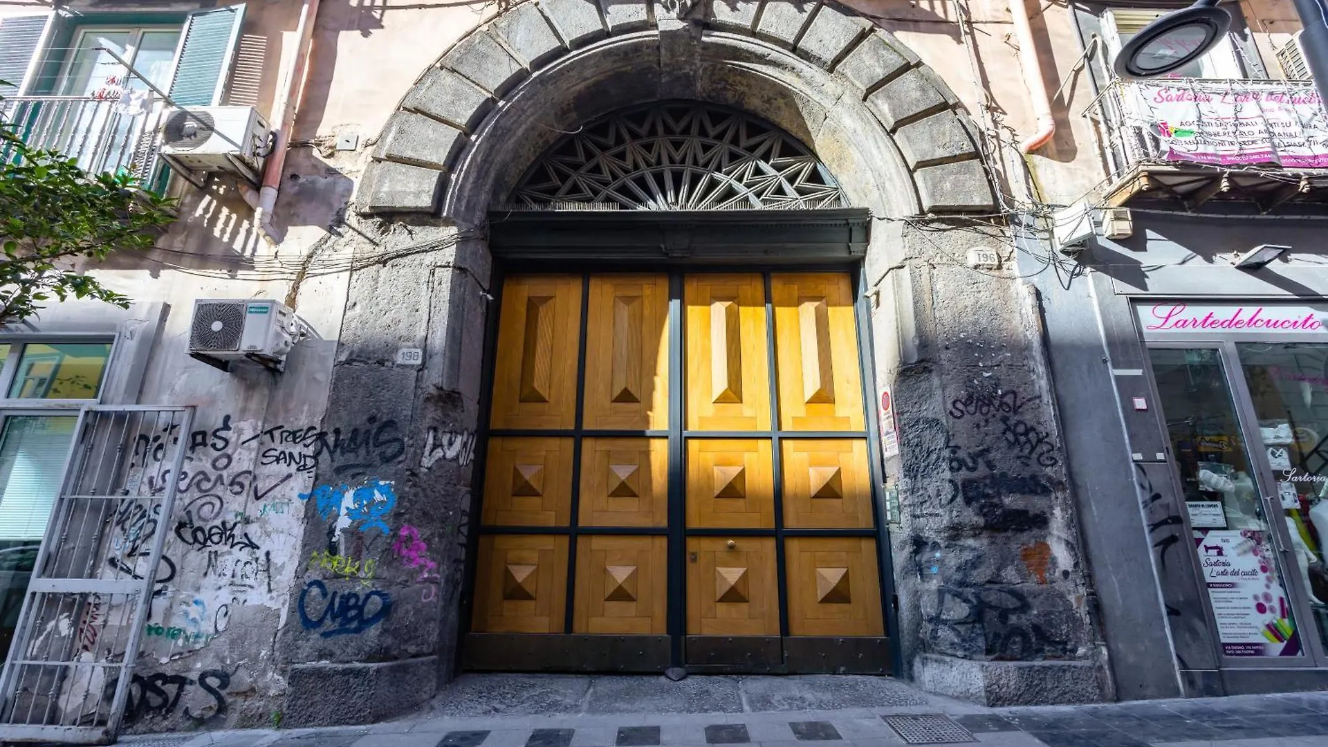 La Terrazza Nel Centro Di Napoli Con Parcheggio Privato Apartment  Naples