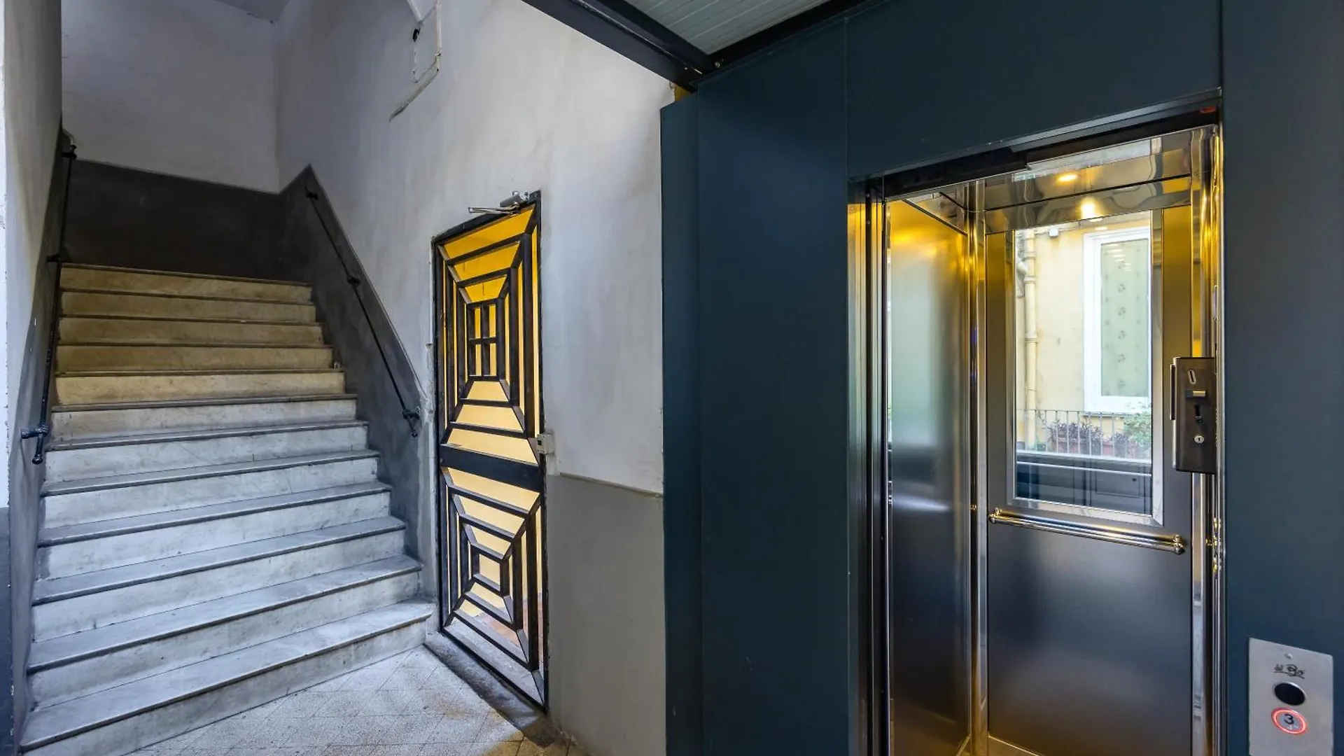 Appartement La Terrazza Nel Centro Di Napoli Con Parcheggio Privato