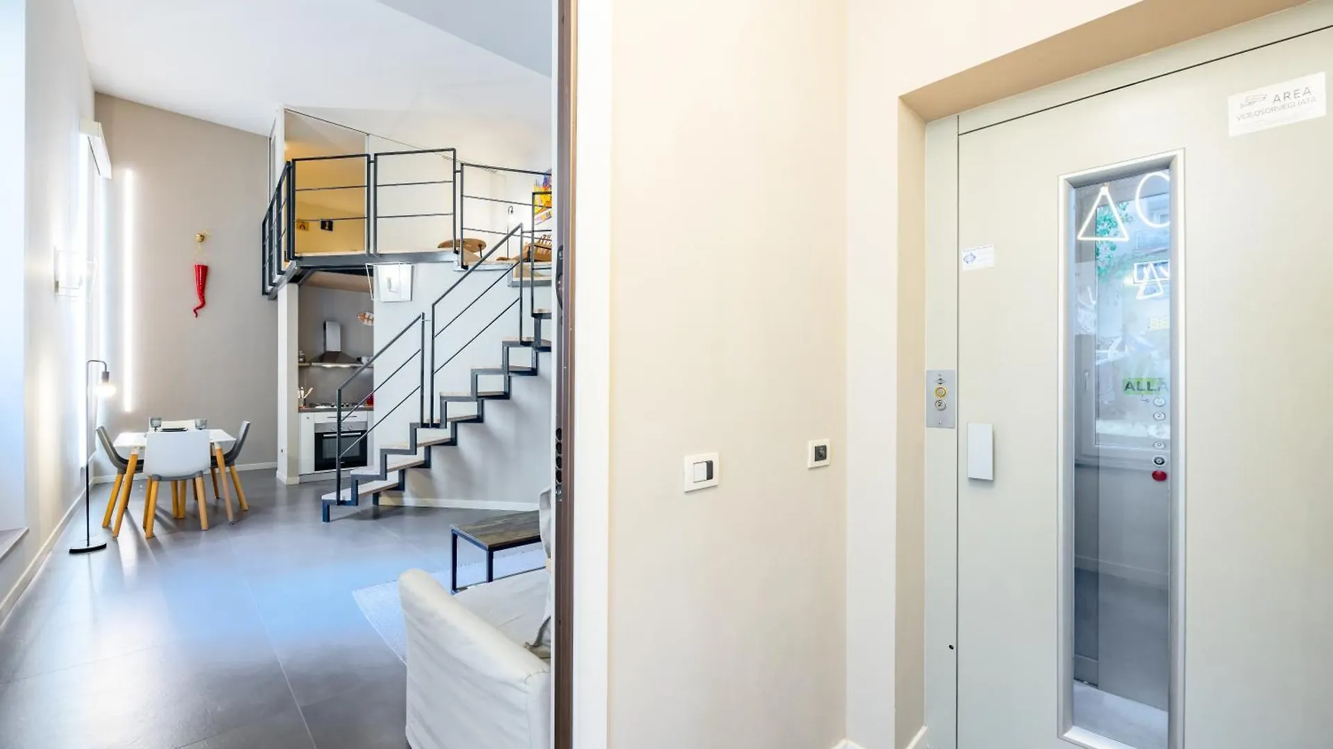 Appartement La Terrazza Nel Centro Di Napoli Con Parcheggio Privato